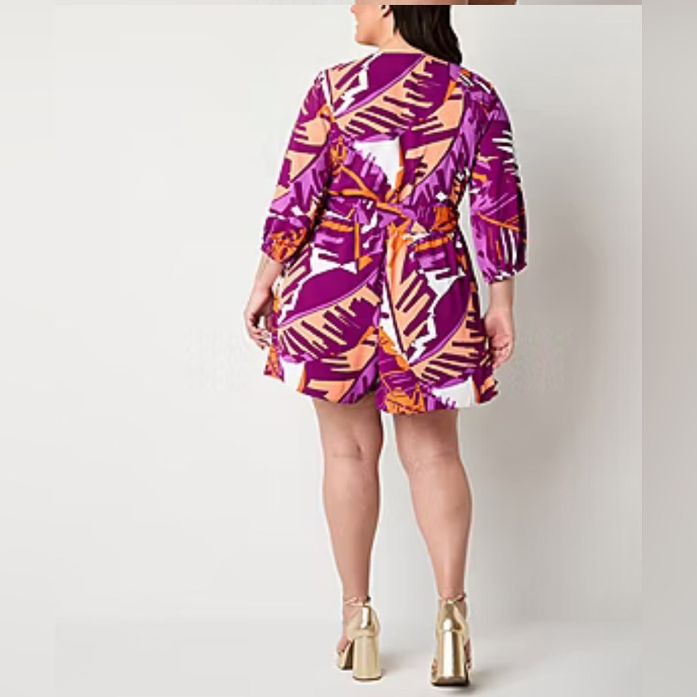 Bold Elements Ruffle 3/4 Sleeve Romper - Picture 3 of 3